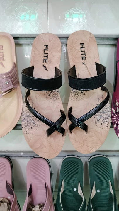 Product uploaded by Wholesale shoe on 5/29/2024