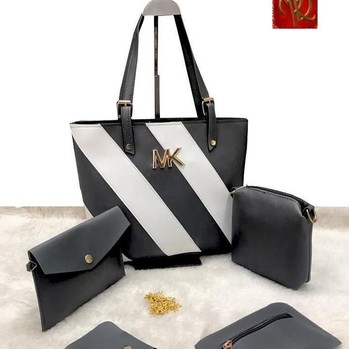 Post image _*MK Stripe Combo Of 5 Pcs*_

_₹350/- plus shipping extra _

All Demanding Colors
Classy Looks

*Size*
Big bag 9/13½
Sling 6/7
Envelope sling 4½/7
Card holder 3/4½
Pouch 4½/7

Quality👌🏻👌🏻👌🏻👌🏻