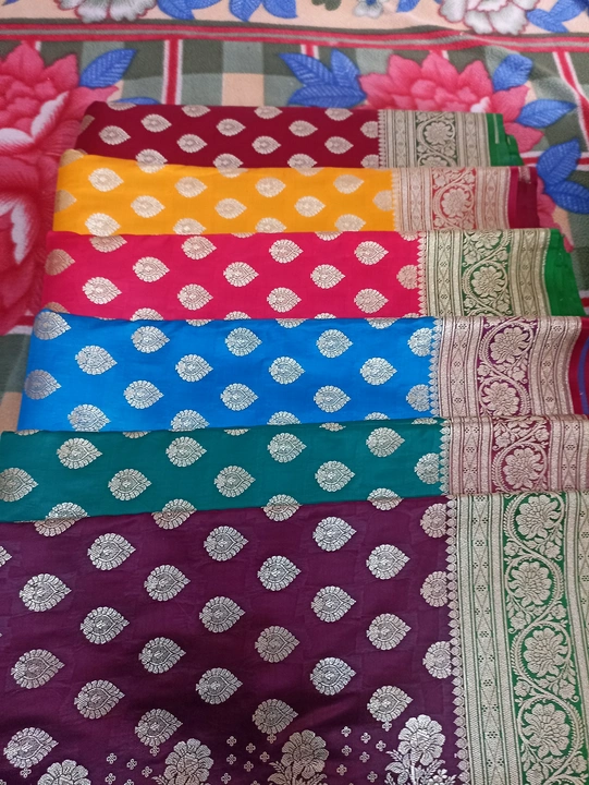 Banarasi sat in saree uploaded by J. D Fabrics on 3/30/2023