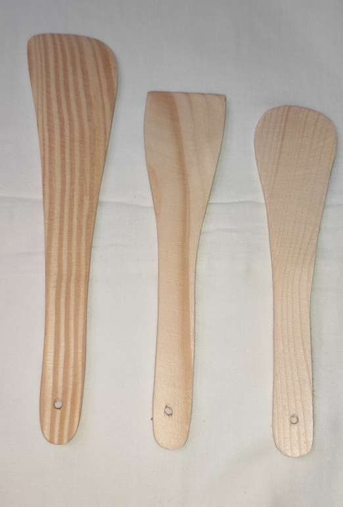 Pine wood spatula for cooking  uploaded by business on 3/30/2023