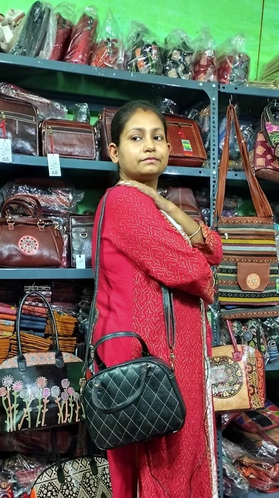Chickpet Bangalore wholesale bag & return gift shop #bags #returngifts  #banglebox #sareecover | Bangle box, Wholesale bags, Gift shop