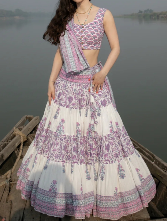 Post image I want 1-10 pieces of Gopi skirts/ everyday lehenga at a total order value of 5000. I am looking for GOPI SKIRTS REQUIRED AS SHOWN IN PICTURES. Please send me price if you have this available.