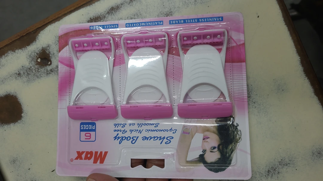 Relax ton massager  uploaded by Pooja traders contact :- 99081 86632  on 3/31/2023