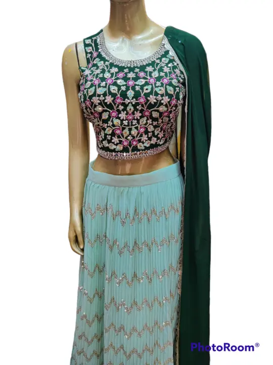 Crop top  available in 4 contrast colours  uploaded by Chhabra collection on 3/31/2023