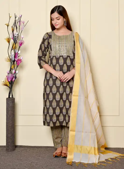 Kurti uploaded by S_creative on 4/1/2023