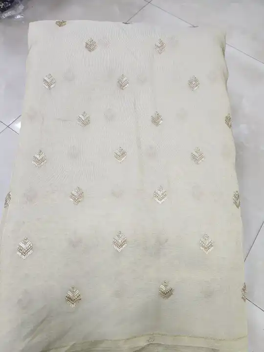 Product uploaded by Pari collection fabric wala- on 4/1/2023