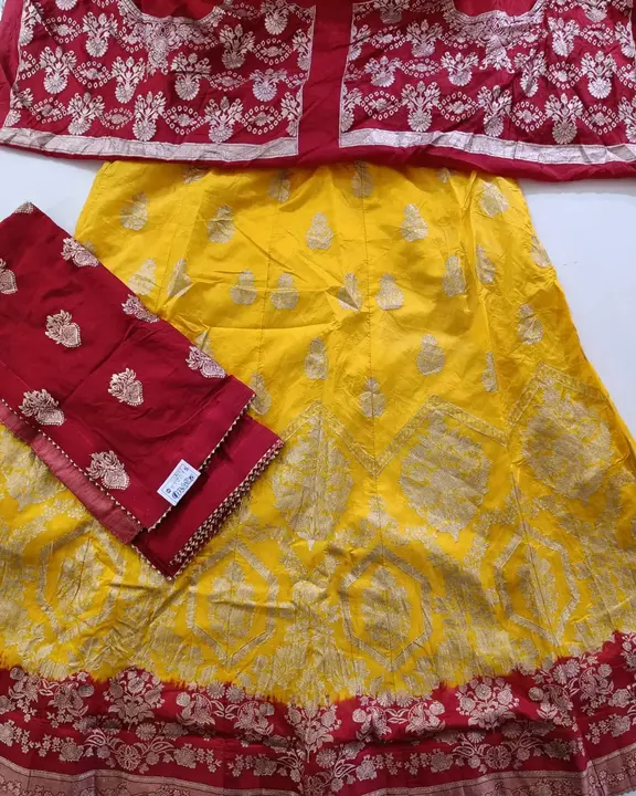 Banarasi Lehenga Yellow/Red uploaded by Mukesh Saree Centre on 5/28/2024