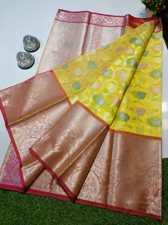 Banarasi semi silk saree with contrasr zari border and pallu uploaded by Bs_textiles7 on 4/1/2023