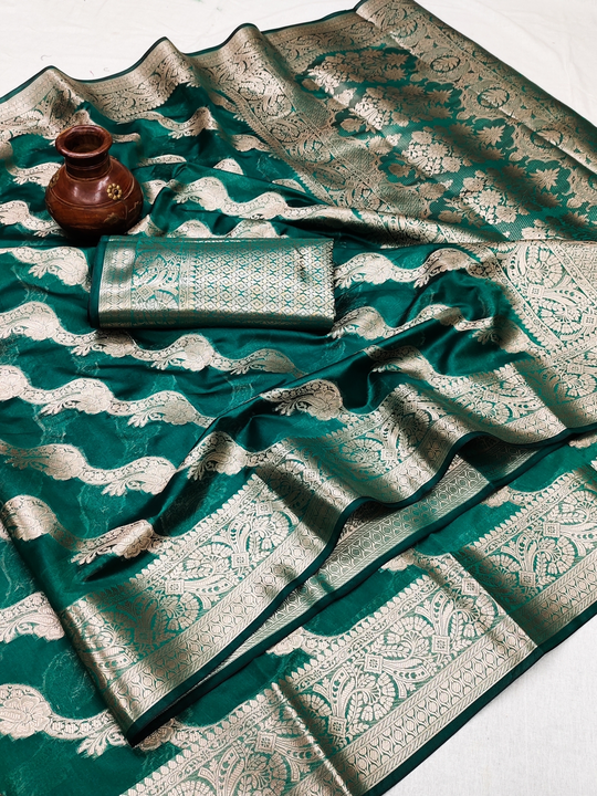 Rich pallu with allover linning design saree  uploaded by DHANANJAY CREATIONS on 4/1/2023