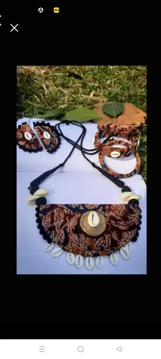 beautiful hand making jewellery uploaded by house of creation (HOC) on 4/2/2023