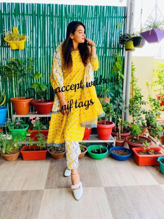 🤩👗 *Latest Beautiful Cotton Printed kurti with pant , duptta- size 2 mitter full dupatta set*😍

 uploaded by Aman Nama on 4/2/2023