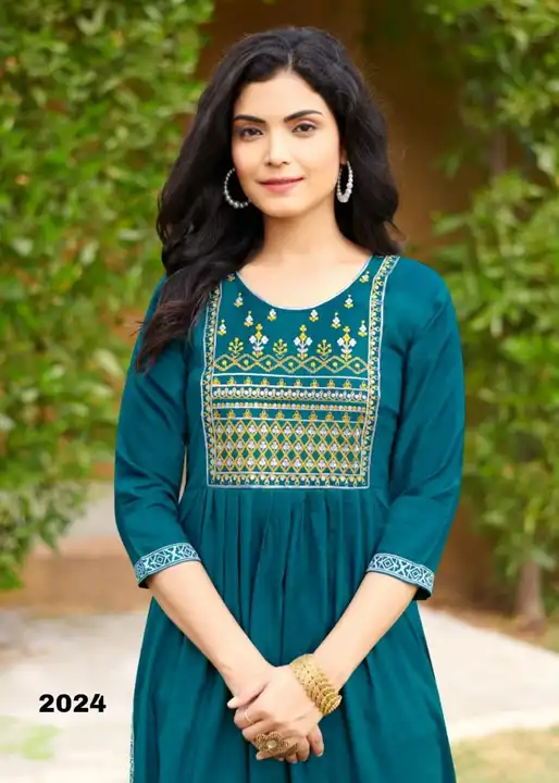Kurti with pent uploaded by Taha fashion online store on 4/2/2023