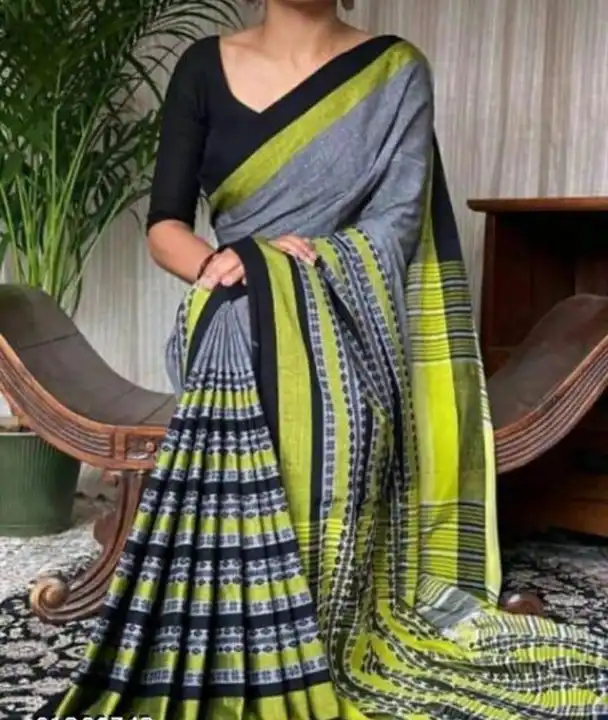 Handloom begumpuri khadi cotton saree with blouse pieces  uploaded by Sujata saree cantre on 4/2/2023