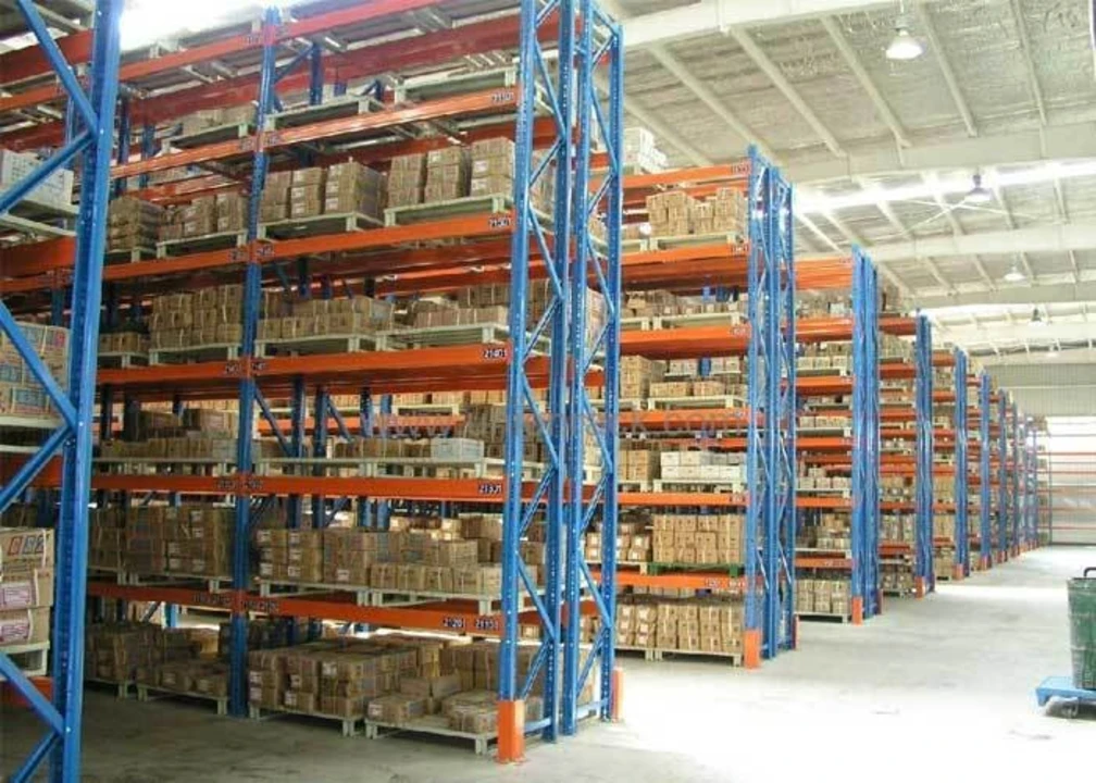 Warehouse Store Images of Lexie