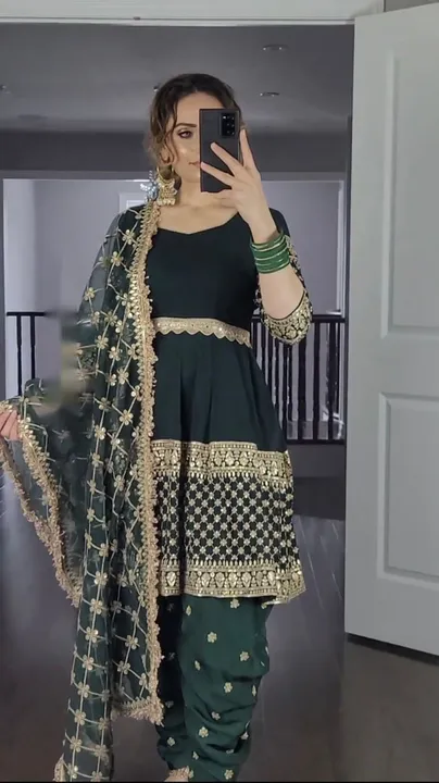 Designer wear uploaded by AISH NAWAZ COLLECTION on 4/2/2023