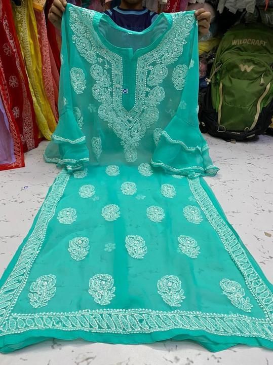 Post image Lucknow chiken handwork kurti

Fabric geogette✅
Size 38 40 42 44✅
As show as pic✅
Price 999 +ship ✅

G