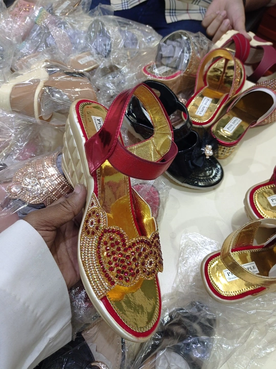 Sandal 4 colours  uploaded by Al fine footwear jajmau kanpur on 5/30/2024