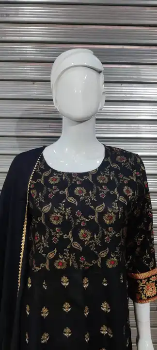 Reyon M to 3XL, Reyon Fabric Flowers 🌺 Print Gown With Heavy Lace Work Dupatta* uploaded by Online Ladies Dresses on 4/4/2023