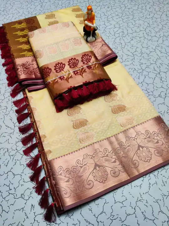 ALL SELF BUTTA EMBOOSED SAREES ...... uploaded by LAKSHMI TEX on 4/4/2023