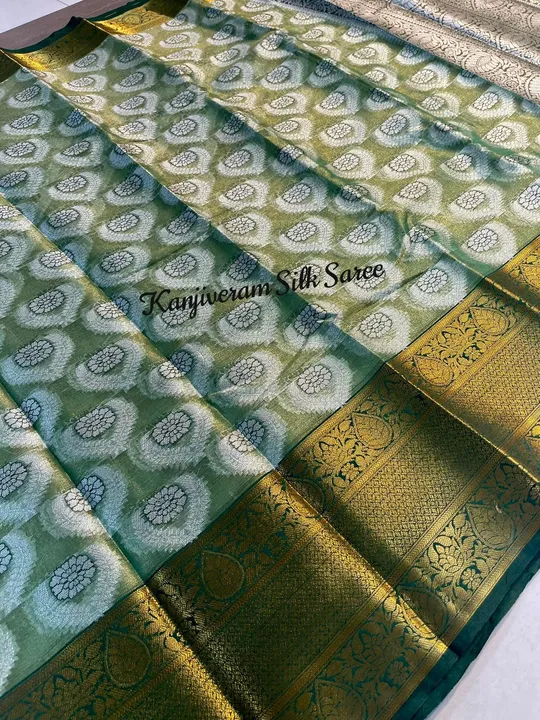 New Fresh Arrival 🤩

Kanjiveram Silk Saree Rich Pallu & Jacquard Blouse !

Price 800/-😍

Ready Sto uploaded by Arihant textile on 4/4/2023