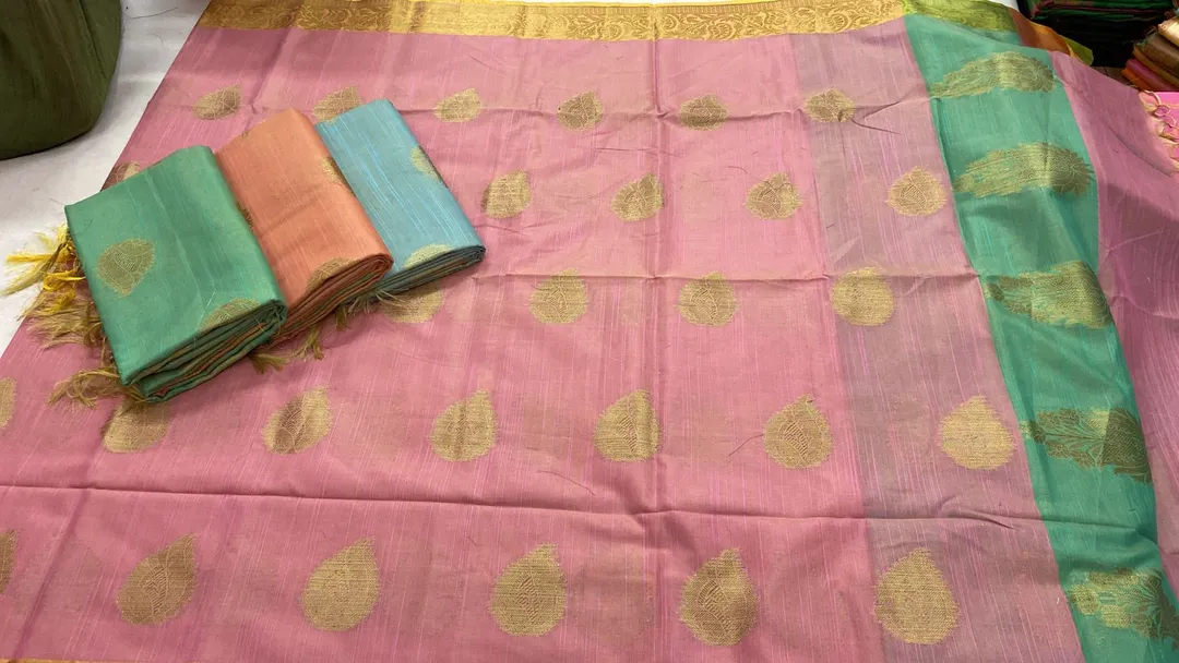 Banaras katan with contrast pallu and blouse  uploaded by Sk sarees on 4/4/2023