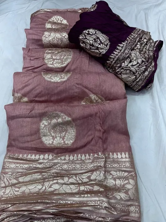 Post image *A MUST HAVE SAREE IN UR WARDROBE SO THAT NO ONE CAN REGRET*

Pure Russian Silk Saree With Finest Zari Weaving in Full Saree With Jacquard Wooven Border With Contrast Running Blouse 

*Price ₹1250/-* free ship