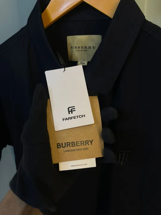 *TURKISH QUALITY*


*Burberry logo embossed premium whitr T-shirt*😍🔥


*BRAND:-   Burberry*
 uploaded by Deluxe Digi  on 4/4/2023