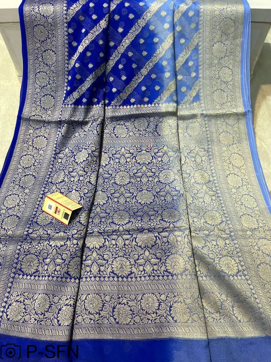 Banarasi handloom pure shifon Georgette Saree

 Georgette  Shifon faincy jaal Saree contrast 

  💯  uploaded by M S fabrics on 4/4/2023