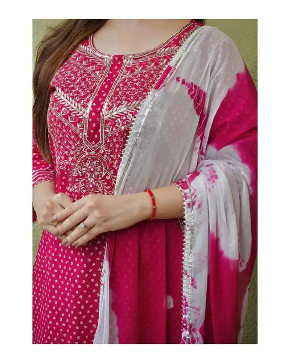 Kurti  uploaded by PANIHARI COLLECTION CENTRE on 4/4/2023