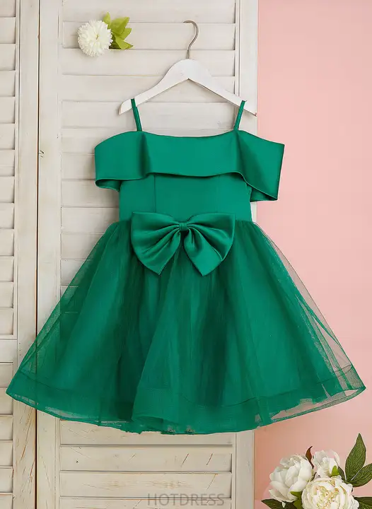 kids gown uploaded by sameera dressses on 4/4/2023