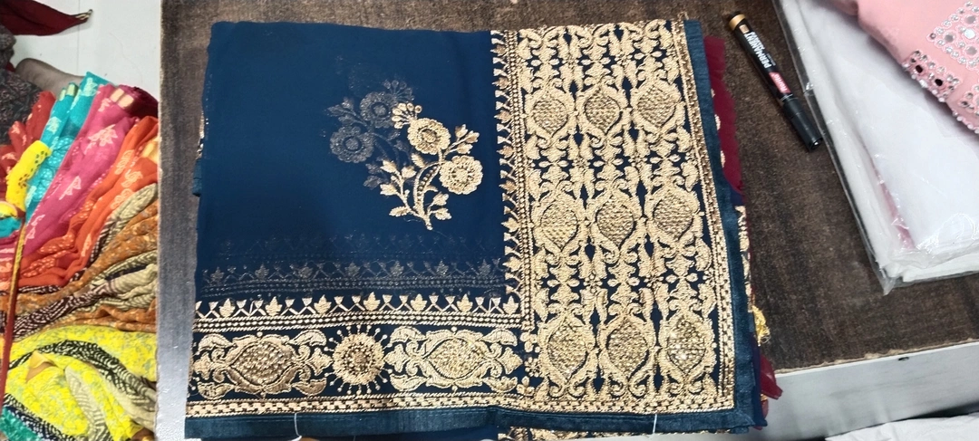 Product uploaded by SHAREQ SAREE CENTRE on 4/4/2023