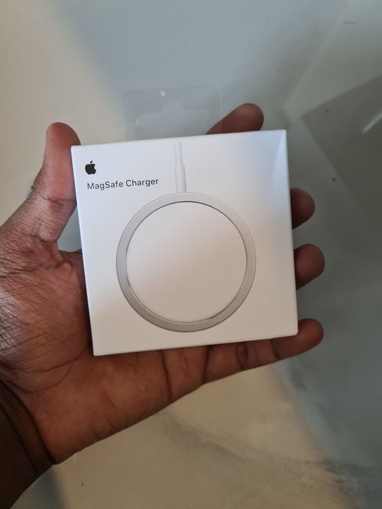 Magsafe charger OG uploaded by Auricular Accessories  on 3/3/2021