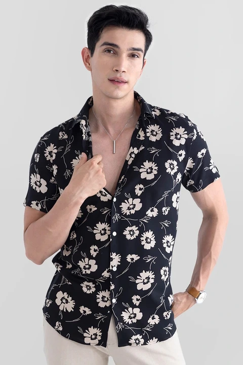 Men's floral casual shirt uploaded by Vraj creation on 4/5/2023