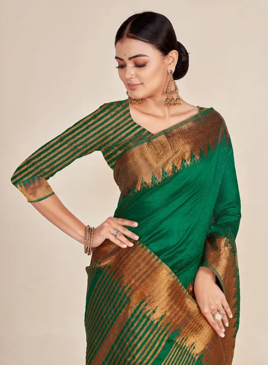 Banarasi Silk Saree  uploaded by KQueen Fashion on 4/5/2023