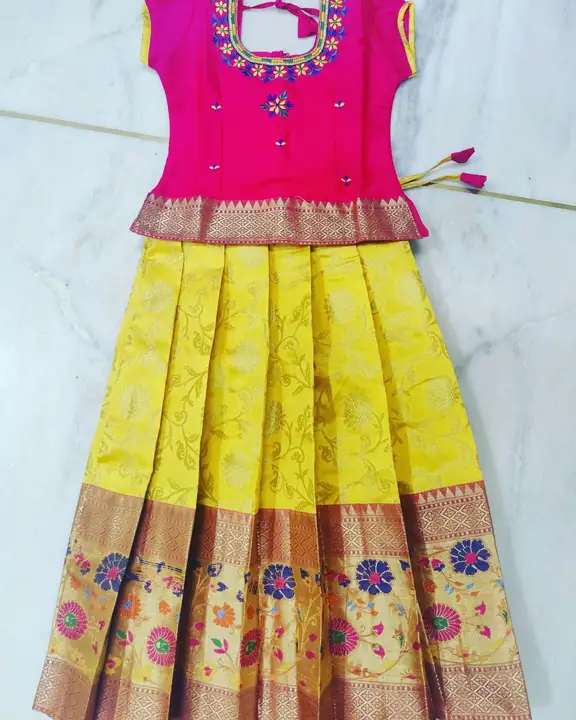 Size 1yr-15yr uploaded by Svasti Ethnic Collection on 5/13/2024