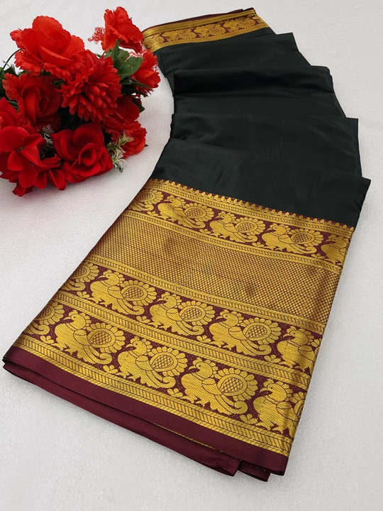 Narayan pet cotton golden zari saree uploaded by YAGNAM FAB on 4/6/2023