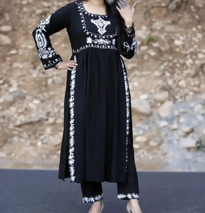 Nayra cut kurti uploaded by RS Fashion on 4/6/2023