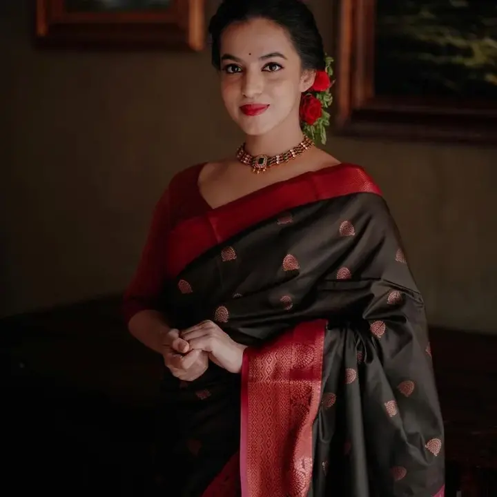 Saree uploaded by Aaradhya fashion on 4/7/2023