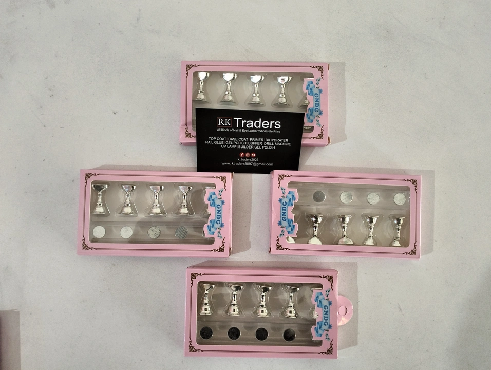 Eyelashes cotton buds  uploaded by Nails and eyelashes products wholesaler on 4/7/2023
