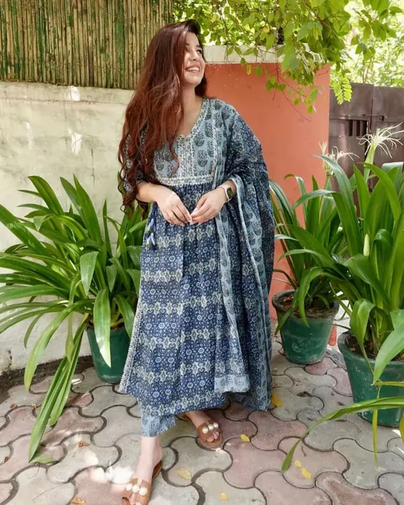 Naira cut Anarkali kurti with dupatta set  uploaded by RS Fashion on 4/7/2023