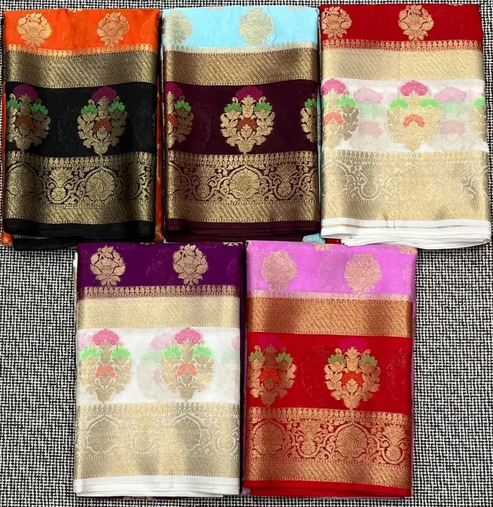 Banarasi alfi silk saree with rich zari border and pallu
 uploaded by Banaras art silk on 4/7/2023