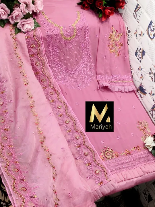 Mariyah designer present New launched superhit pakistani counsepst
 uploaded by Fatema Fashion on 4/8/2023