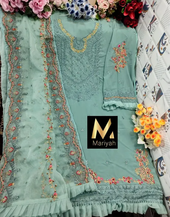 Mariyah designer present New launched superhit pakistani counsepst
 uploaded by Fatema Fashion on 4/8/2023