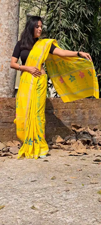 Sarees uploaded by business on 4/8/2023