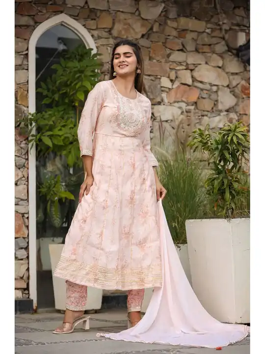 NEW LUNCHING🥰❤️❤️❤️
*Amezing Anarkali Suit Set (Set Of 3)*

👗 *Beautiful Rayon 140  Fabric Anarkal uploaded by Mahipal Singh on 4/8/2023
