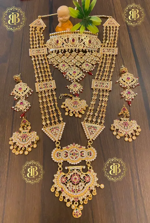 Rajputi jewellery uploaded by 𝙍𝙖𝙟𝙥𝙪𝙩𝙞 𝙥𝙤𝙨𝙝𝙖𝙠 on 4/9/2023