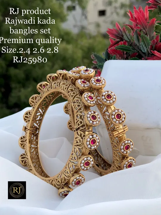 Rajwadi kada bangles set uploaded by Radhe jewellery  on 5/28/2024