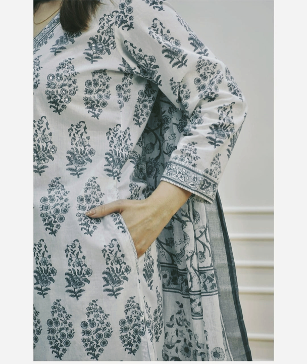 *Floral motif printed cotton kurta with pocket one side of the kurta and pleated salwar  and soft co uploaded by Mahipal Singh on 4/9/2023