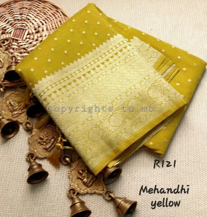 Banarsi warm silk saree uploaded by Thizarat fabrics on 4/9/2023