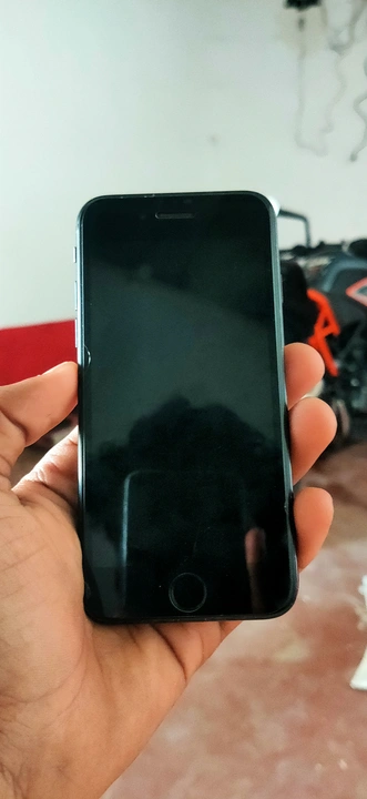 Used iPhone 7 256 bill box available  uploaded by Mahakal interprizes on 4/9/2023